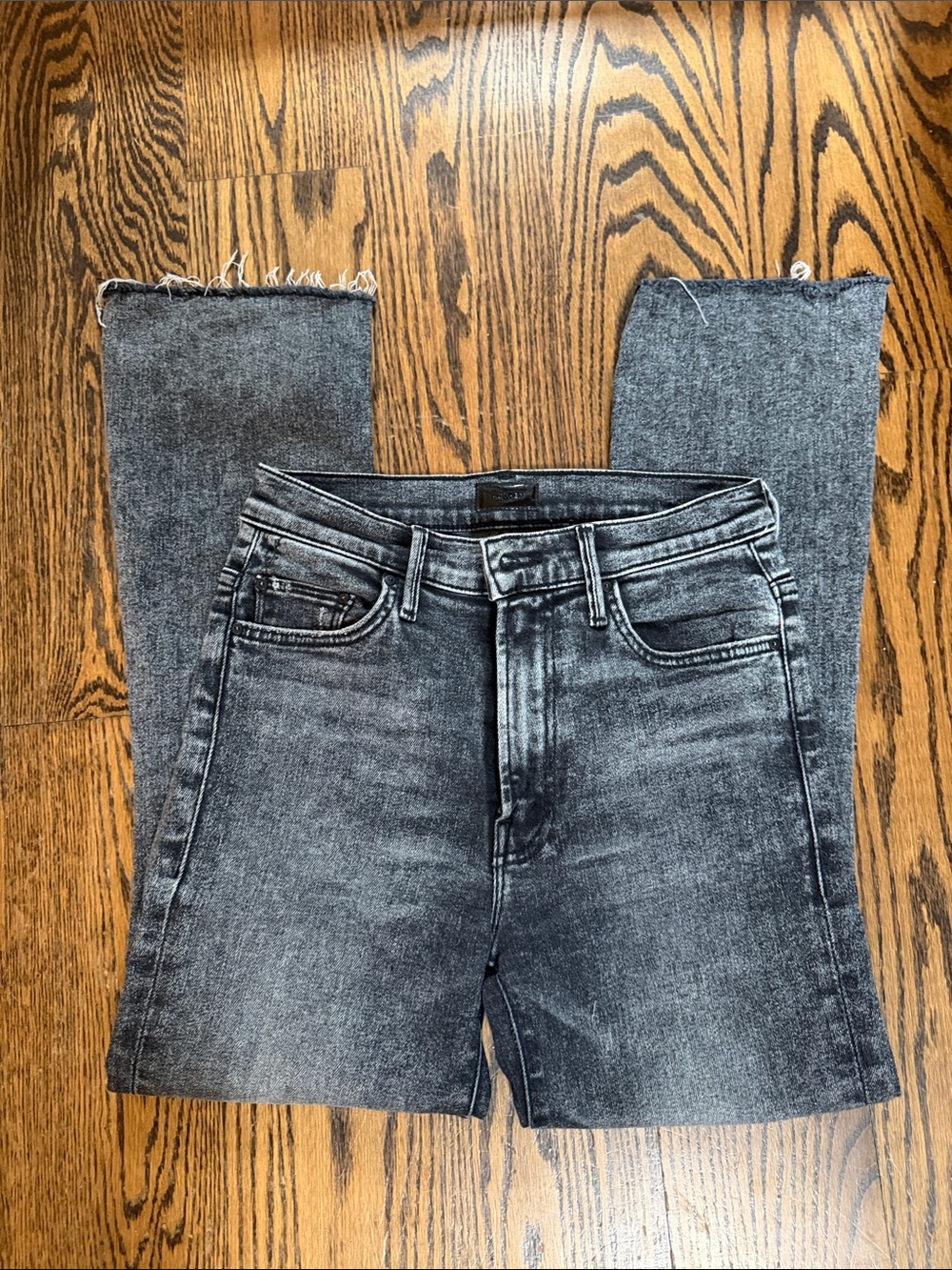 Mother The Insider Crop Step Fray Gray Washed Jeans so nice! Sz 26